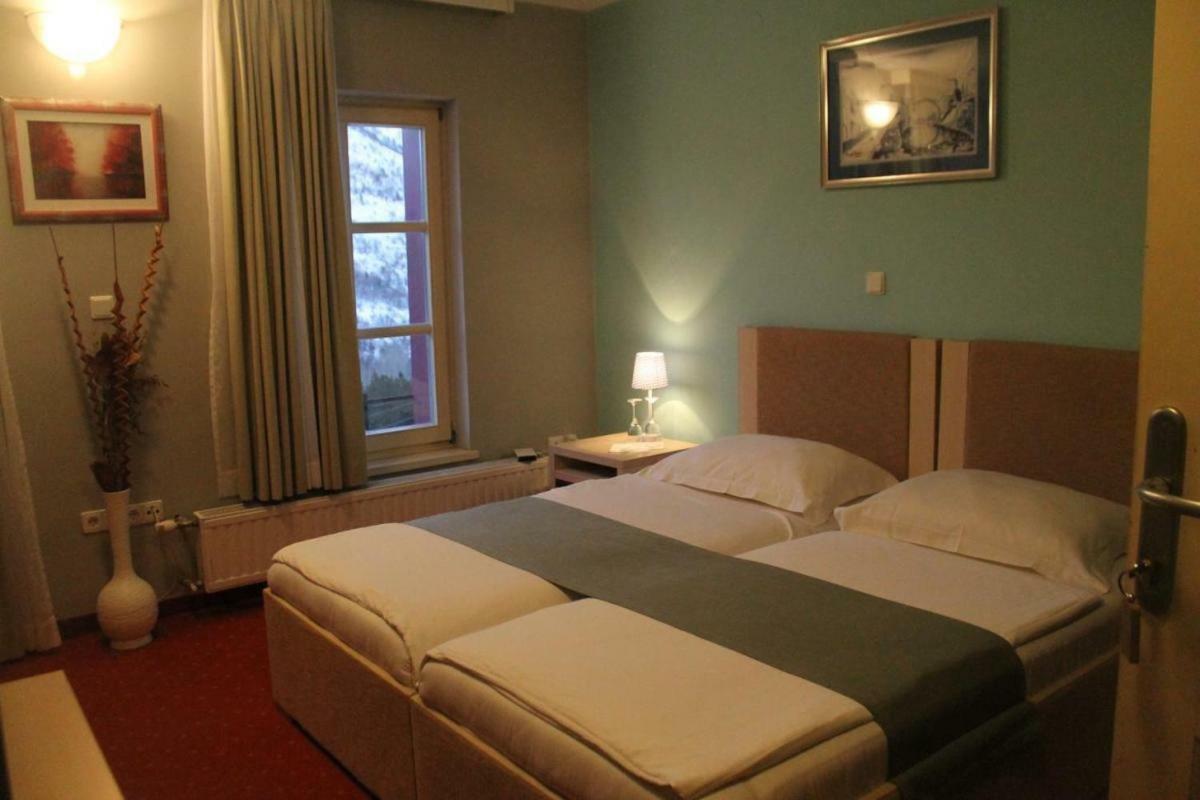 Hotel Snjezna Kuca - Nature Park Of Bosnia Herzegovina Padezina 外观 照片